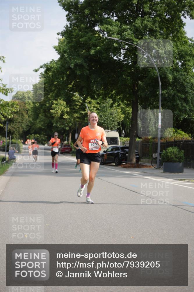 15.06.2025 - REWE Women's Run Jannik Wohlers http://msf.ph/oto/7939205 15.06.2025 08:44:43 Laufen 1072 meine-sportfotos.de