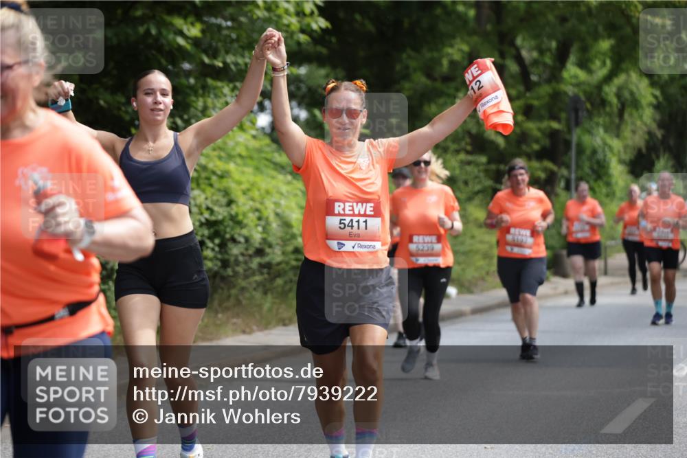 15.06.2025 - REWE Women's Run Jannik Wohlers http://msf.ph/oto/7939222 15.06.2025 10:14:41 Laufen 5411, 5239, 12, 8192 meine-sportfotos.de