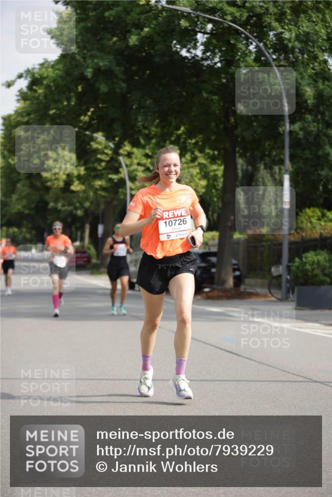 15.06.2025 - REWE Women's Run Jannik Wohlers http://msf.ph/oto/7939229 15.06.2025 08:44:44 Laufen 10726 meine-sportfotos.de