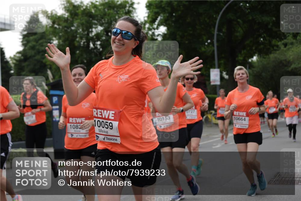 15.06.2025 - REWE Women's Run Jannik Wohlers http://msf.ph/oto/7939233 15.06.2025 08:27:26 Laufen 1082, 10059, 10153, 0727, 10664 meine-sportfotos.de