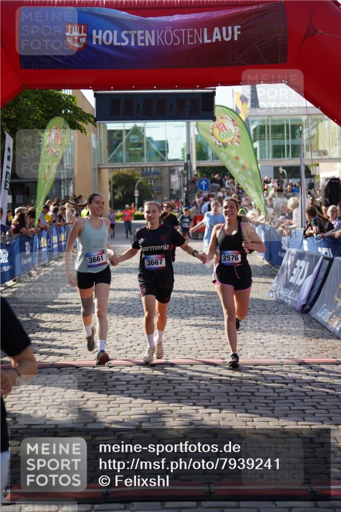 13.06.2025 - Holstenköstenlauf Felixshl http://msf.ph/oto/7939241 13.06.2025 18:06:10 Laufen 2576, 2626, 2915, 3035, 3661, 3667, 3679 meine-sportfotos.de