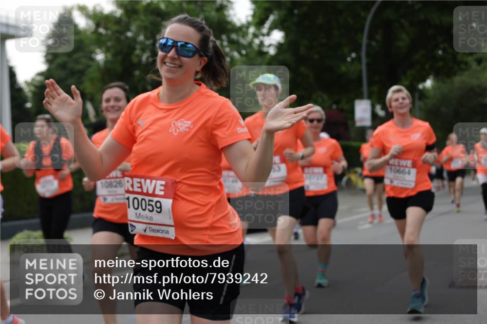 15.06.2025 - REWE Women's Run Jannik Wohlers http://msf.ph/oto/7939242 15.06.2025 08:27:26 Laufen 10826, 10059, 10664 meine-sportfotos.de
