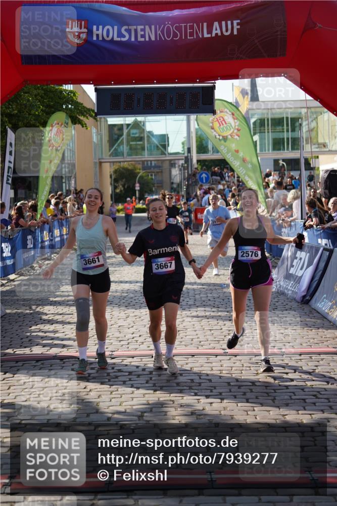 13.06.2025 - Holstenköstenlauf Felixshl http://msf.ph/oto/7939277 13.06.2025 18:06:10 Laufen 2576, 2626, 2915, 3035, 3661, 3667, 3679 meine-sportfotos.de