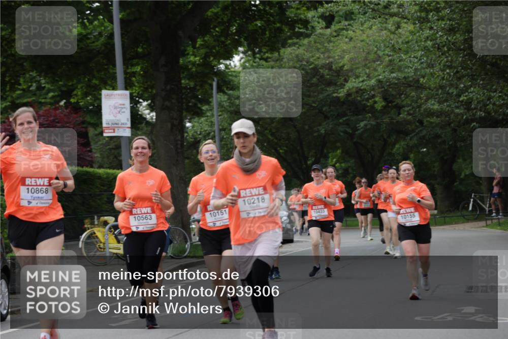 15.06.2025 - REWE Women's Run Jannik Wohlers http://msf.ph/oto/7939306 15.06.2025 08:27:28 Laufen 10868, 15, 2025, 10563, 10218, 10151, 10433, 10155 meine-sportfotos.de