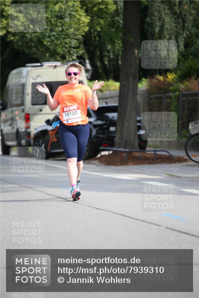 15.06.2025 - REWE Women's Run Jannik Wohlers http://msf.ph/oto/7939310 15.06.2025 09:57:31 Laufen 10120 meine-sportfotos.de