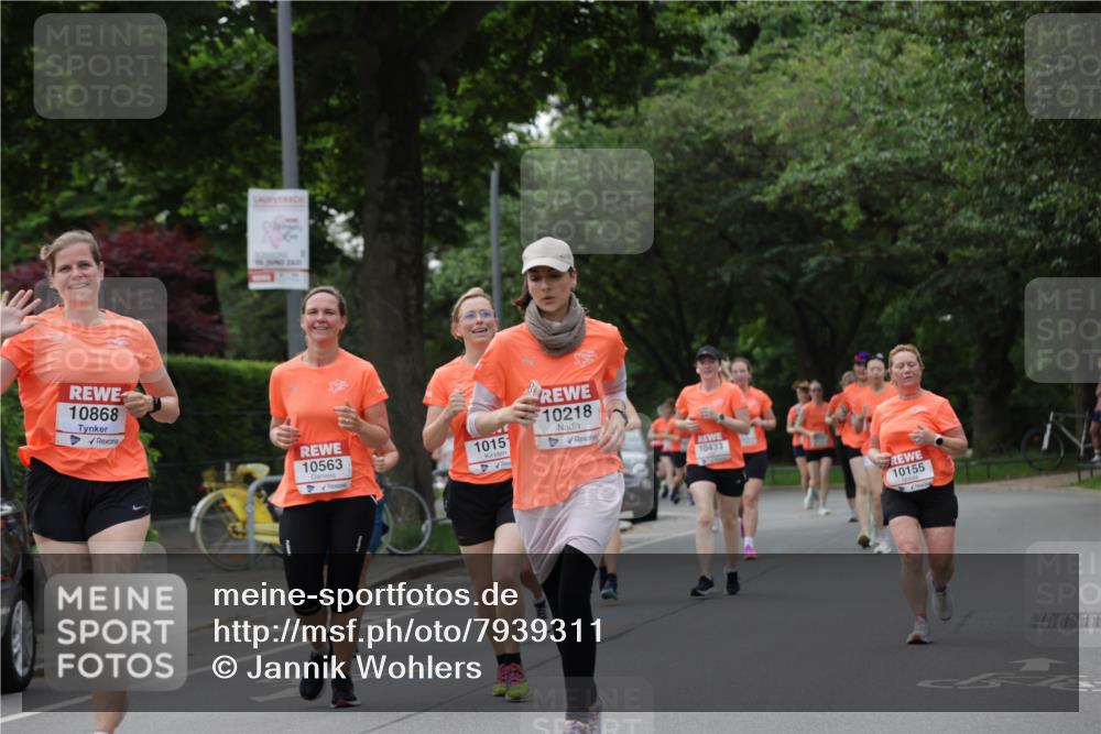 15.06.2025 - REWE Women's Run Jannik Wohlers http://msf.ph/oto/7939311 15.06.2025 08:27:28 Laufen 10868, 10563, 10151, 10218, 10433, 10155 meine-sportfotos.de