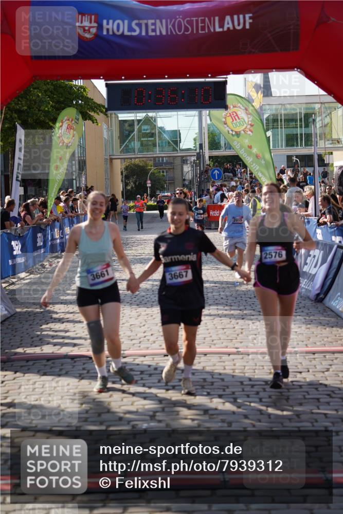 13.06.2025 - Holstenköstenlauf Felixshl http://msf.ph/oto/7939312 13.06.2025 18:06:11 Laufen 2576, 2626, 2915, 3035, 3661, 3667, 3679 meine-sportfotos.de