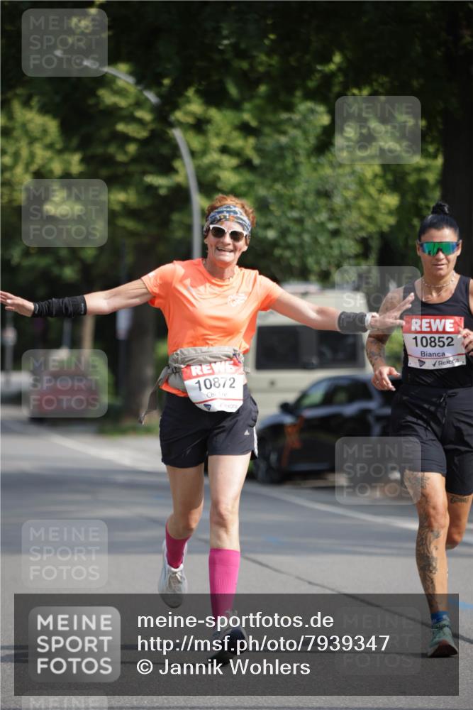15.06.2025 - REWE Women's Run Jannik Wohlers http://msf.ph/oto/7939347 15.06.2025 08:44:47 Laufen 10872, 10852 meine-sportfotos.de