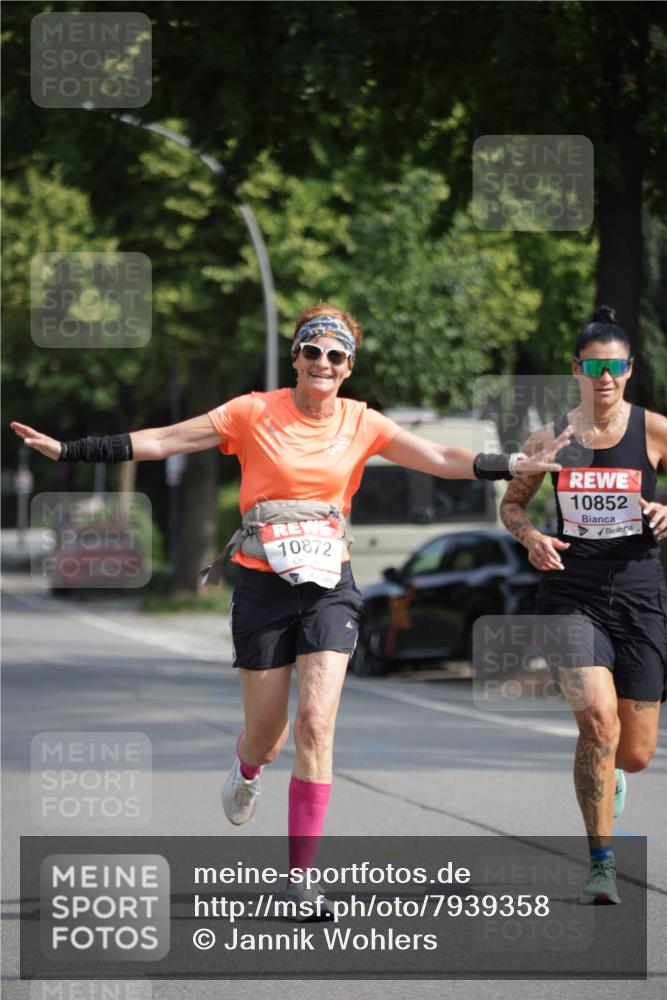 15.06.2025 - REWE Women's Run Jannik Wohlers http://msf.ph/oto/7939358 15.06.2025 08:44:47 Laufen 10872, 10852 meine-sportfotos.de
