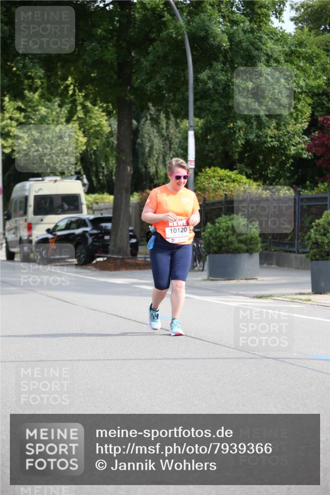 15.06.2025 - REWE Women's Run Jannik Wohlers http://msf.ph/oto/7939366 15.06.2025 09:57:34 Laufen 10120 meine-sportfotos.de