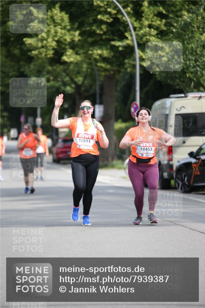 15.06.2025 - REWE Women's Run Jannik Wohlers http://msf.ph/oto/7939387 15.06.2025 09:57:36 Laufen 10811, 10453 meine-sportfotos.de