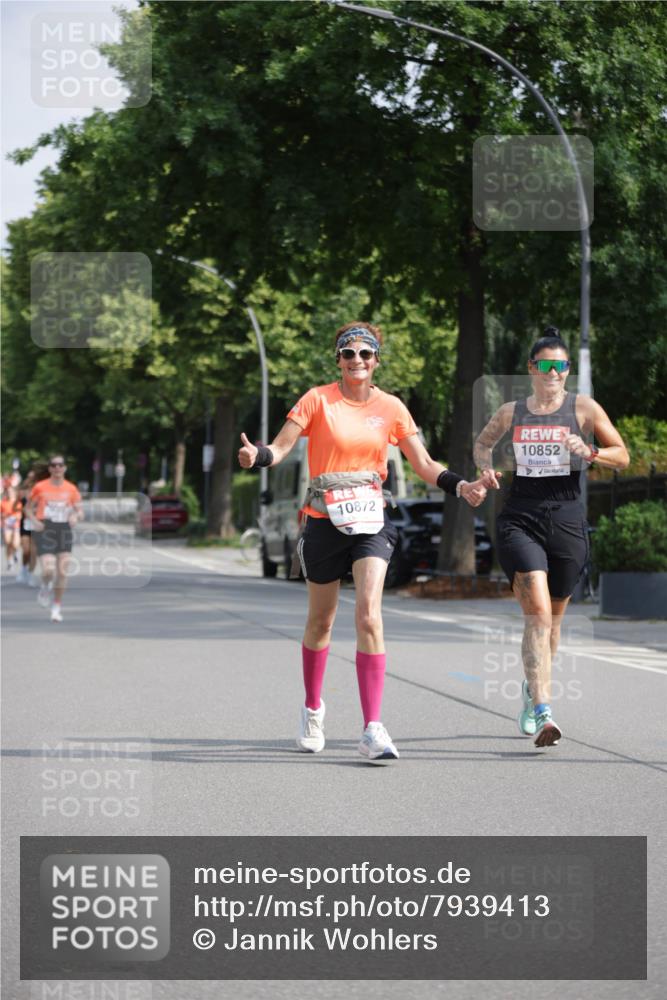 15.06.2025 - REWE Women's Run Jannik Wohlers http://msf.ph/oto/7939413 15.06.2025 08:44:48 Laufen 10872, 10852 meine-sportfotos.de
