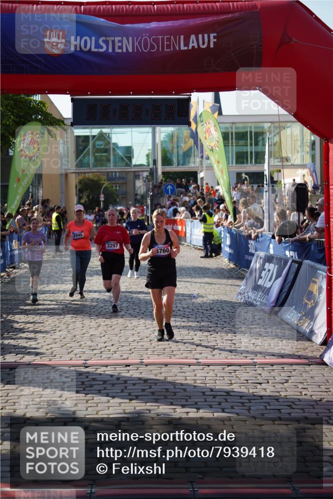13.06.2025 - Holstenköstenlauf Felixshl http://msf.ph/oto/7939418 13.06.2025 18:06:23 Laufen 2943, 2945, 3297, 3760 meine-sportfotos.de