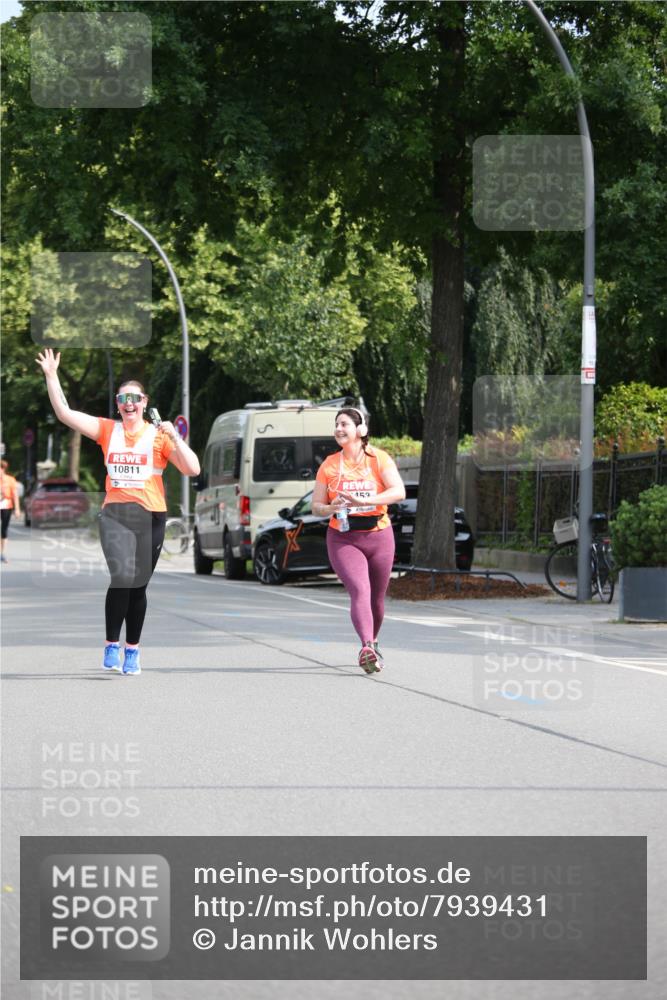 15.06.2025 - REWE Women's Run Jannik Wohlers http://msf.ph/oto/7939431 15.06.2025 09:57:37 Laufen 10811 meine-sportfotos.de