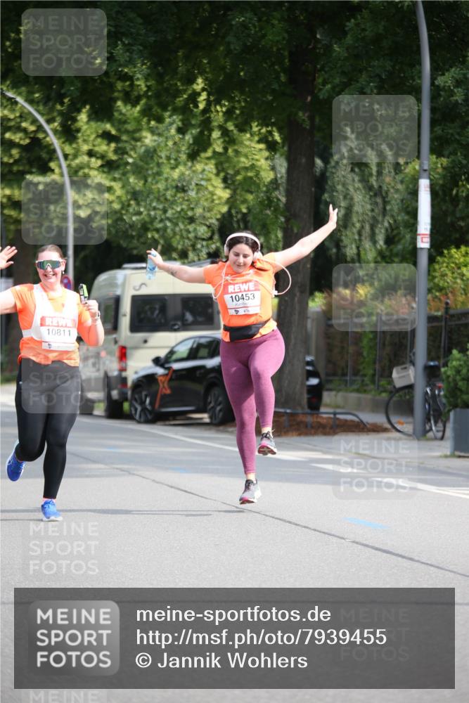 15.06.2025 - REWE Women's Run Jannik Wohlers http://msf.ph/oto/7939455 15.06.2025 09:57:38 Laufen 10811 meine-sportfotos.de