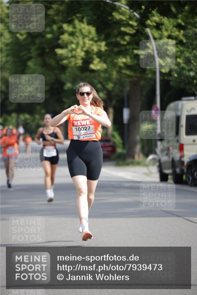 15.06.2025 - REWE Women's Run Jannik Wohlers http://msf.ph/oto/7939473 15.06.2025 08:44:50 Laufen 10027 meine-sportfotos.de