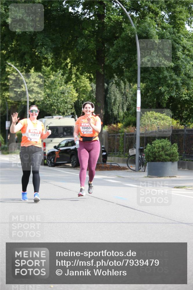 15.06.2025 - REWE Women's Run Jannik Wohlers http://msf.ph/oto/7939479 15.06.2025 09:57:38 Laufen 10811, 10453 meine-sportfotos.de