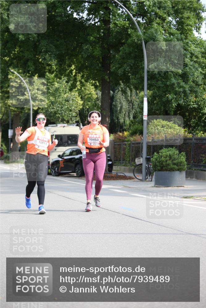 15.06.2025 - REWE Women's Run Jannik Wohlers http://msf.ph/oto/7939489 15.06.2025 09:57:39 Laufen 10811, 10453 meine-sportfotos.de