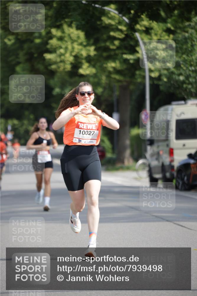 15.06.2025 - REWE Women's Run Jannik Wohlers http://msf.ph/oto/7939498 15.06.2025 08:44:51 Laufen 10027 meine-sportfotos.de