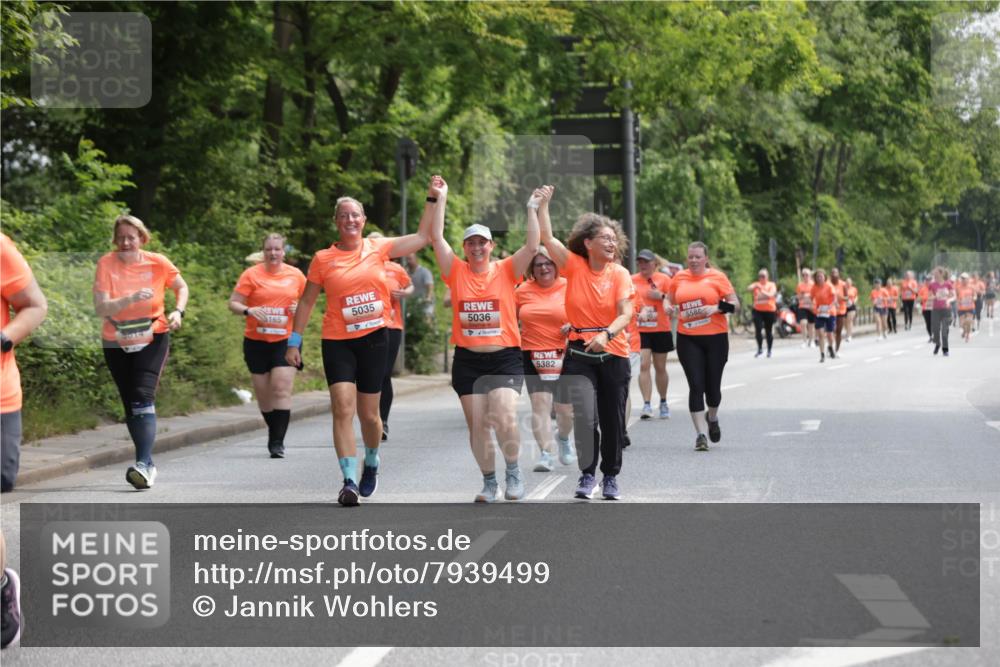 15.06.2025 - REWE Women's Run Jannik Wohlers http://msf.ph/oto/7939499 15.06.2025 10:14:46 Laufen 3165, 5035, 5036, 5588, 5382, 12 meine-sportfotos.de