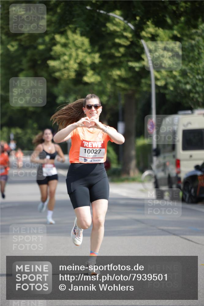 15.06.2025 - REWE Women's Run Jannik Wohlers http://msf.ph/oto/7939501 15.06.2025 08:44:51 Laufen 10027 meine-sportfotos.de