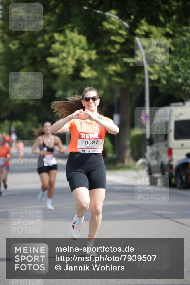15.06.2025 - REWE Women's Run Jannik Wohlers http://msf.ph/oto/7939507 15.06.2025 08:44:51 Laufen 10027 meine-sportfotos.de