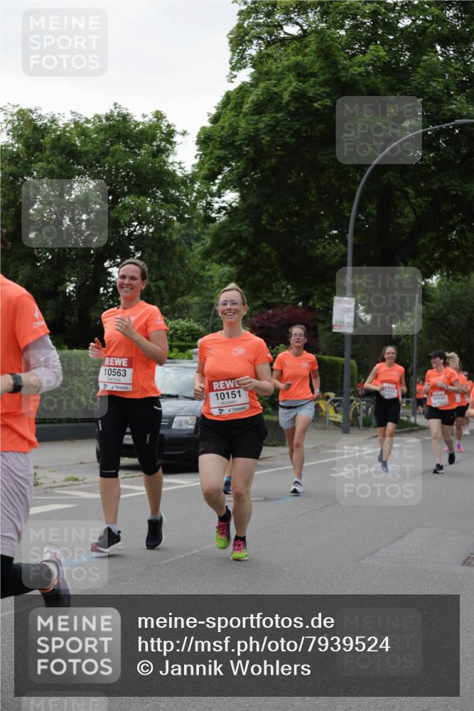 15.06.2025 - REWE Women's Run Jannik Wohlers http://msf.ph/oto/7939524 15.06.2025 08:27:31 Laufen 10563, 10151, 10433 meine-sportfotos.de