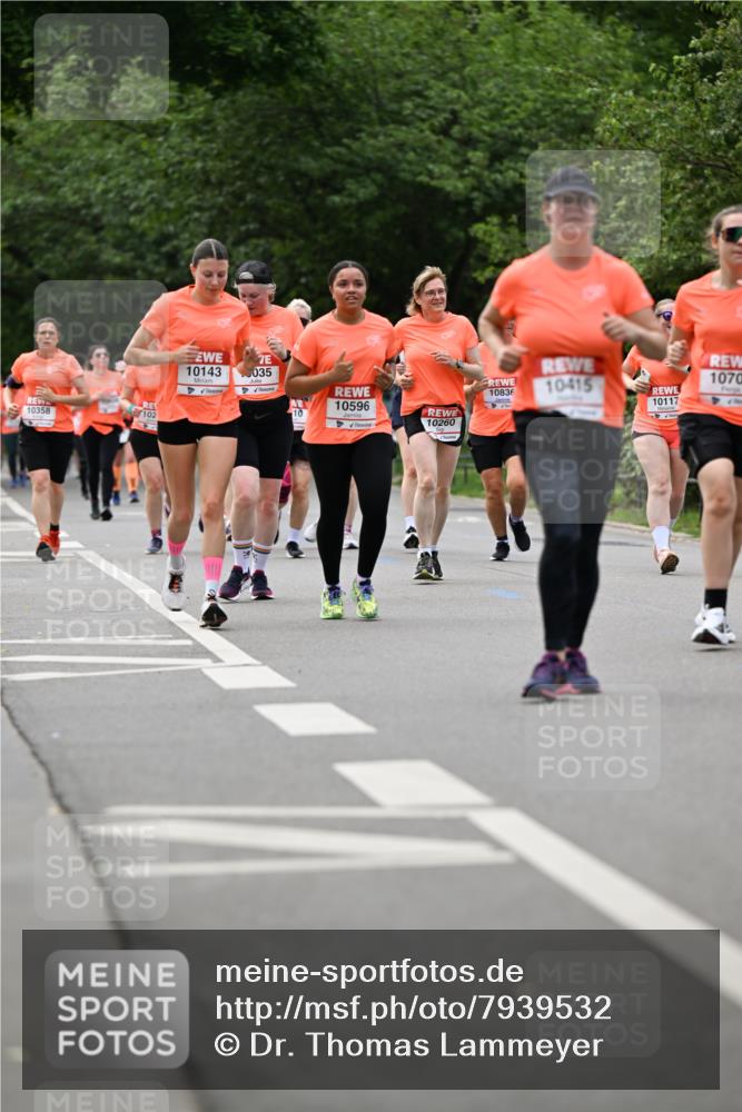 15.06.2025 - REWE Women's Run Dr. Thomas Lammeyer http://msf.ph/oto/7939532 15.06.2025 09:20:35 Laufen 10358, 102, 10143, 7, 035, 10, 10596, 10836, 10415, 10117, 10260, 1070 meine-sportfotos.de