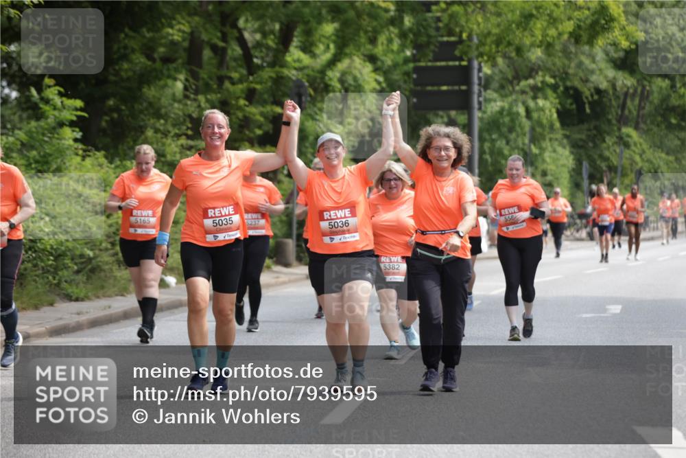 15.06.2025 - REWE Women's Run Jannik Wohlers http://msf.ph/oto/7939595 15.06.2025 10:14:48 Laufen 5165, 5035, 5237, 5036, 5382, 558 meine-sportfotos.de