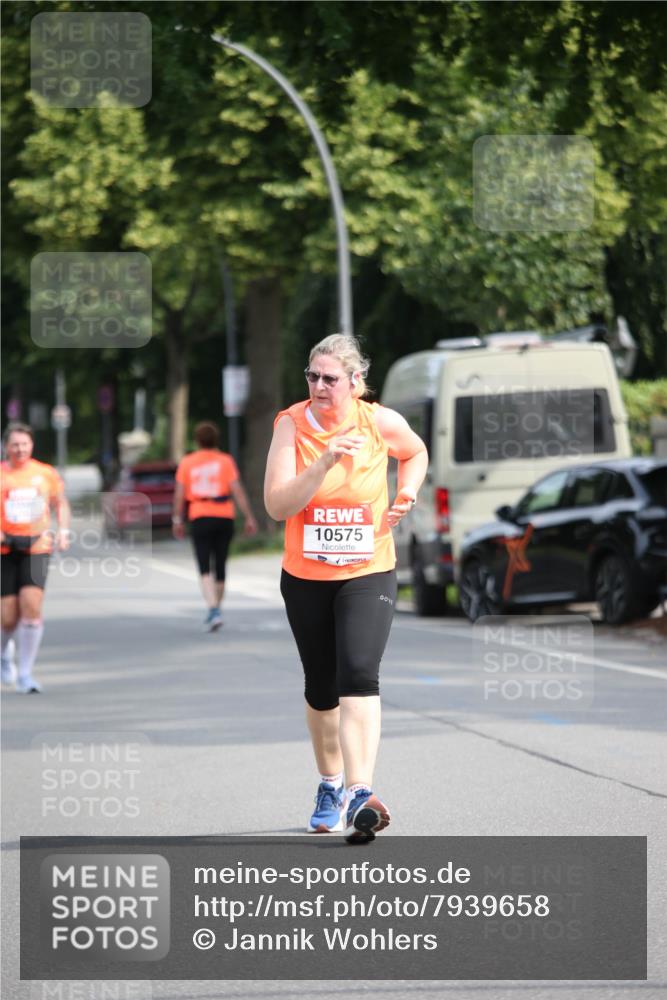 15.06.2025 - REWE Women's Run Jannik Wohlers http://msf.ph/oto/7939658 15.06.2025 09:57:48 Laufen 10575 meine-sportfotos.de
