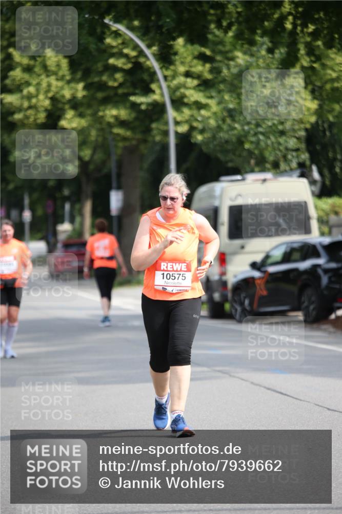 15.06.2025 - REWE Women's Run Jannik Wohlers http://msf.ph/oto/7939662 15.06.2025 09:57:48 Laufen 10575 meine-sportfotos.de