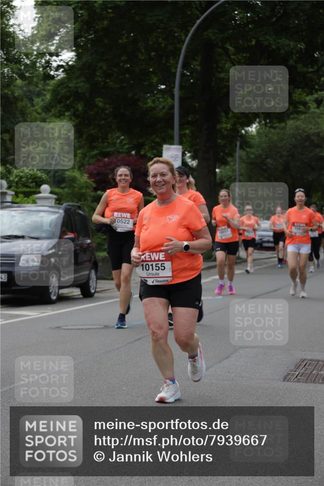 15.06.2025 - REWE Women's Run Jannik Wohlers http://msf.ph/oto/7939667 15.06.2025 08:27:33 Laufen 43, 0522, 10155, 10651, 108 meine-sportfotos.de