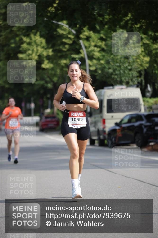 15.06.2025 - REWE Women's Run Jannik Wohlers http://msf.ph/oto/7939675 15.06.2025 08:44:55 Laufen 10608 meine-sportfotos.de