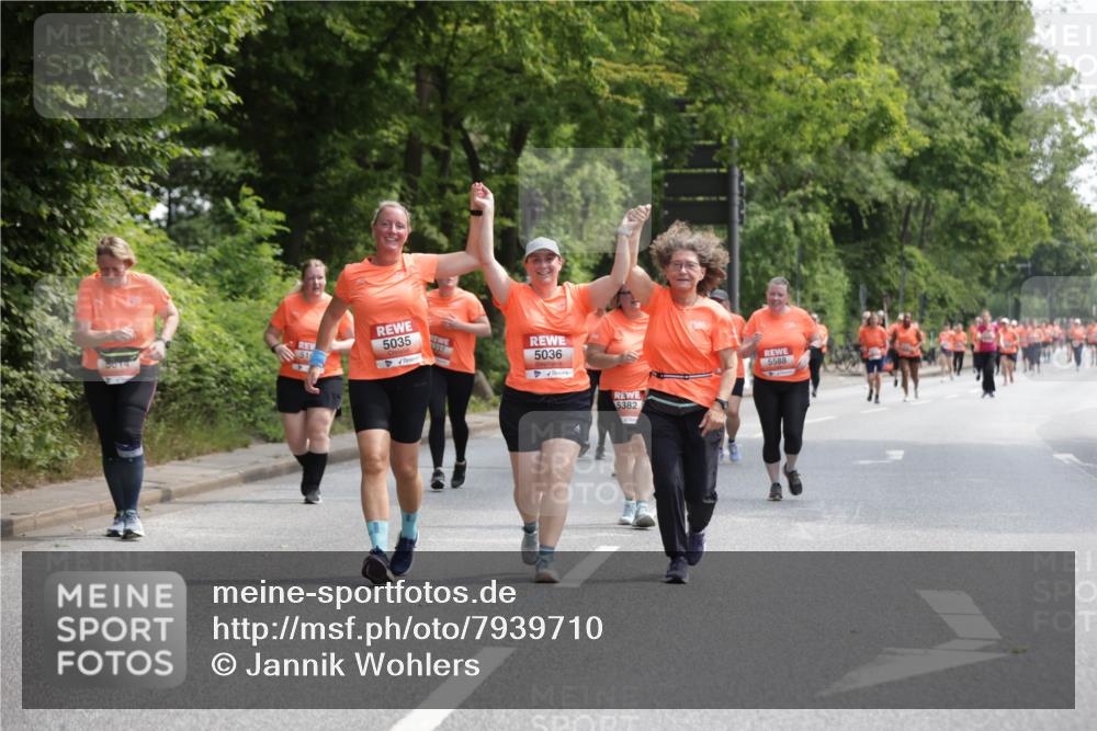 15.06.2025 - REWE Women's Run Jannik Wohlers http://msf.ph/oto/7939710 15.06.2025 10:14:48 Laufen 5035, 237, 51, 5036, 5614, 5588, 5382 meine-sportfotos.de