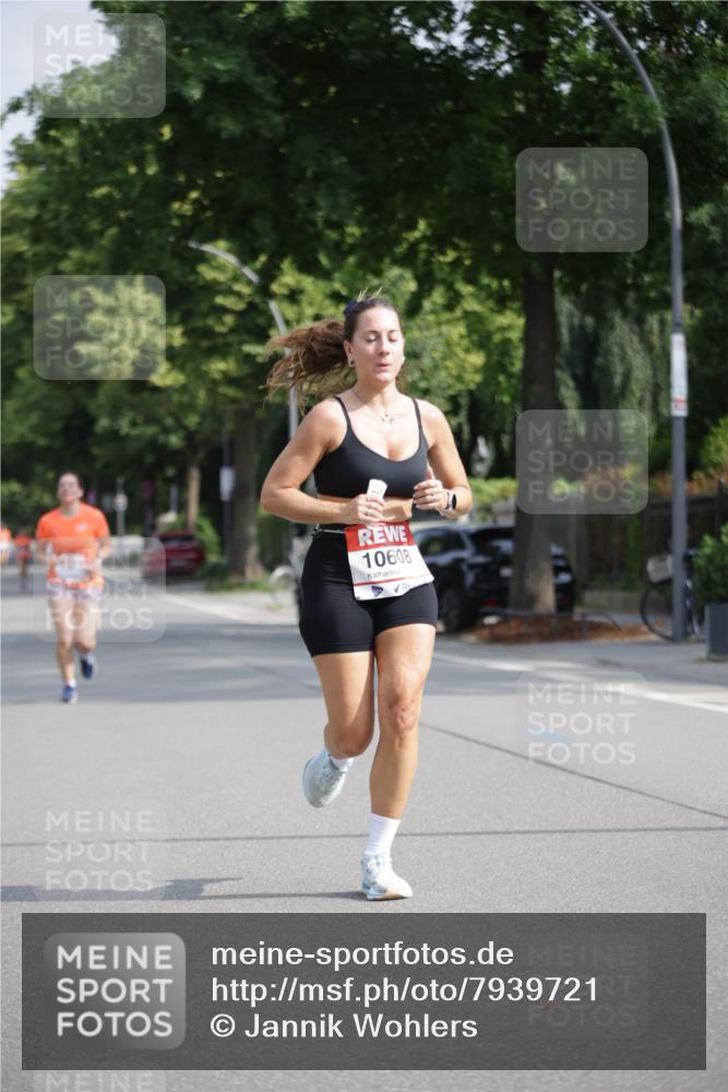 15.06.2025 - REWE Women's Run Jannik Wohlers http://msf.ph/oto/7939721 15.06.2025 08:44:56 Laufen 10608 meine-sportfotos.de