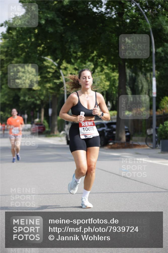 15.06.2025 - REWE Women's Run Jannik Wohlers http://msf.ph/oto/7939724 15.06.2025 08:44:57 Laufen 10608 meine-sportfotos.de