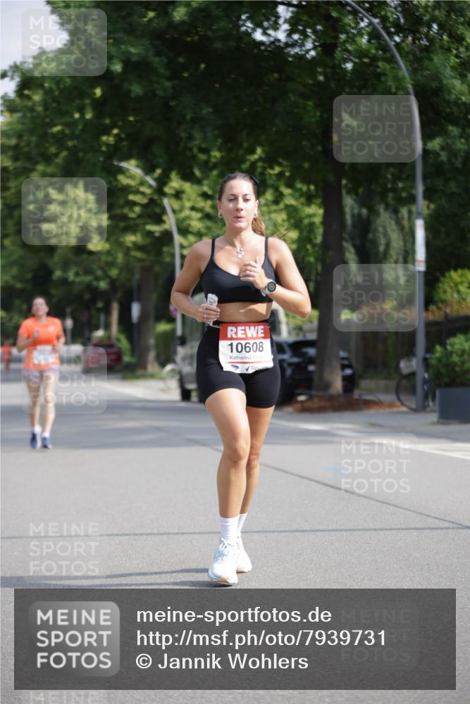 15.06.2025 - REWE Women's Run Jannik Wohlers http://msf.ph/oto/7939731 15.06.2025 08:44:57 Laufen 10608 meine-sportfotos.de