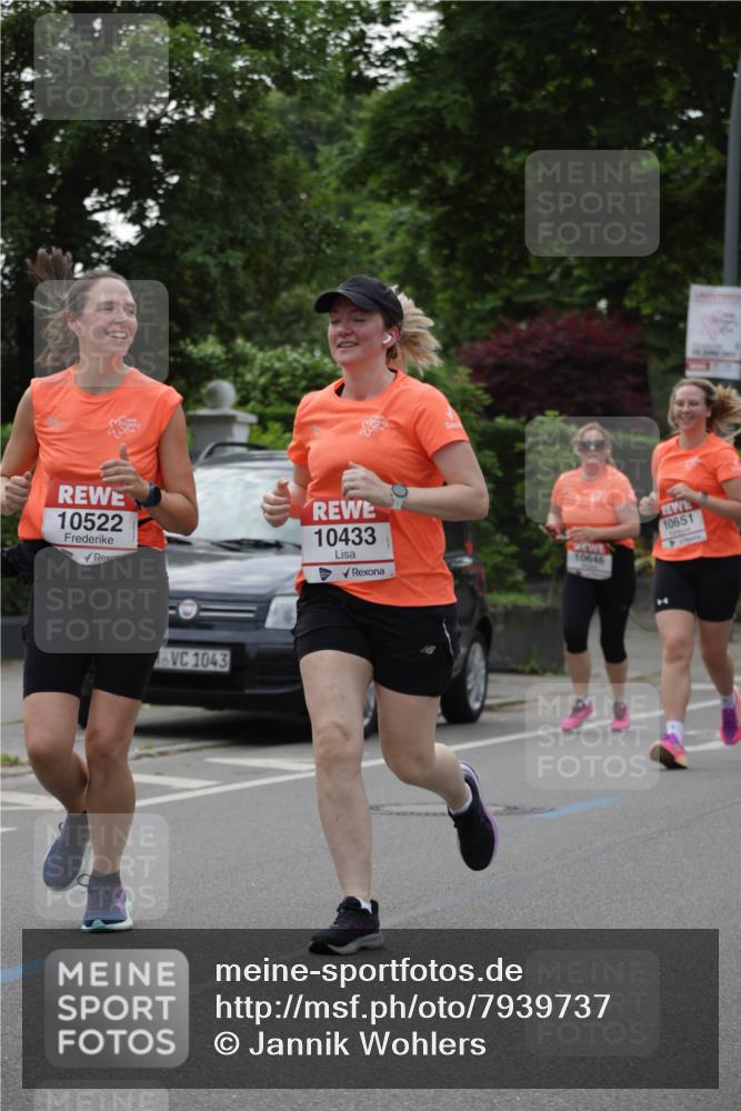 15.06.2025 - REWE Women's Run Jannik Wohlers http://msf.ph/oto/7939737 15.06.2025 08:27:34 Laufen 10522, 1043, 10433, 10646, 10651 meine-sportfotos.de