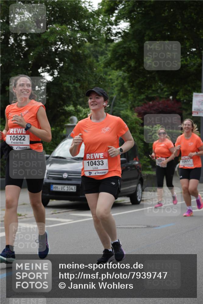 15.06.2025 - REWE Women's Run Jannik Wohlers http://msf.ph/oto/7939747 15.06.2025 08:27:34 Laufen 10522, 1043, 10433, 10651 meine-sportfotos.de
