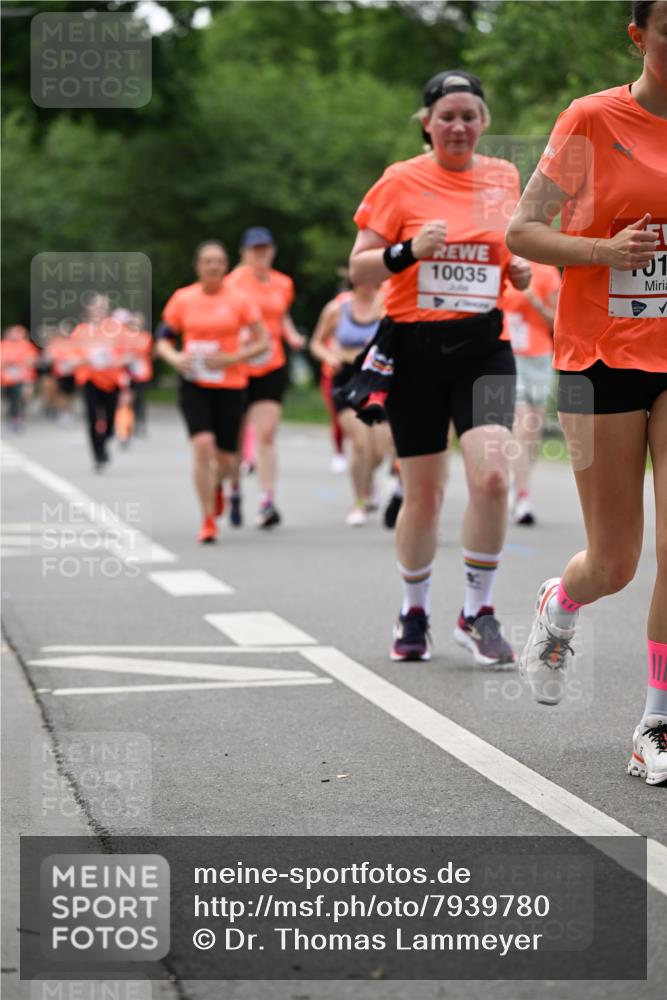 15.06.2025 - REWE Women's Run Dr. Thomas Lammeyer http://msf.ph/oto/7939780 15.06.2025 09:20:40 Laufen 10035 meine-sportfotos.de