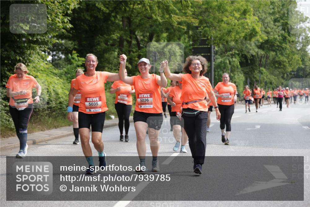 15.06.2025 - REWE Women's Run Jannik Wohlers http://msf.ph/oto/7939785 15.06.2025 10:14:49 Laufen 5165, 5237, 5035, 5036, 5588 meine-sportfotos.de