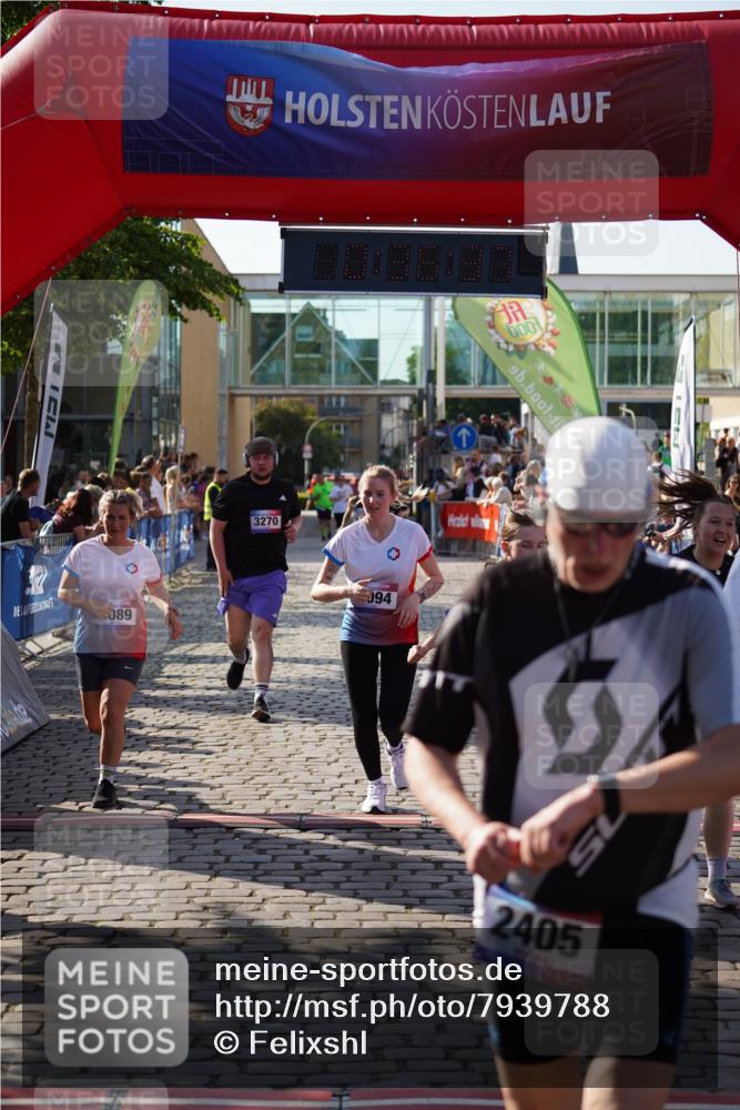 13.06.2025 - Holstenköstenlauf Felixshl http://msf.ph/oto/7939788 13.06.2025 18:06:38 Laufen 2405, 2527, 3044, 3089, 3094, 3270, 3571, 3737 meine-sportfotos.de