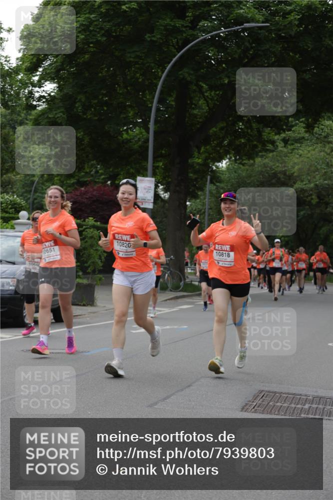 15.06.2025 - REWE Women's Run Jannik Wohlers http://msf.ph/oto/7939803 15.06.2025 08:27:36 Laufen 10651, 10820, 10818 meine-sportfotos.de