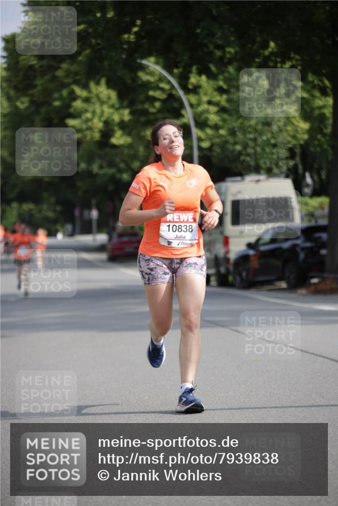 15.06.2025 - REWE Women's Run Jannik Wohlers http://msf.ph/oto/7939838 15.06.2025 08:45:00 Laufen 10838 meine-sportfotos.de