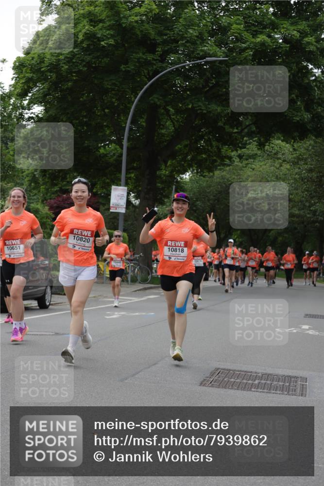 15.06.2025 - REWE Women's Run Jannik Wohlers http://msf.ph/oto/7939862 15.06.2025 08:27:36 Laufen 10651, 10820, 10818, 10678 meine-sportfotos.de