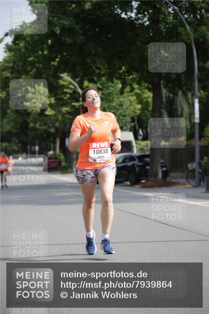 15.06.2025 - REWE Women's Run Jannik Wohlers http://msf.ph/oto/7939864 15.06.2025 08:45:01 Laufen 10838 meine-sportfotos.de