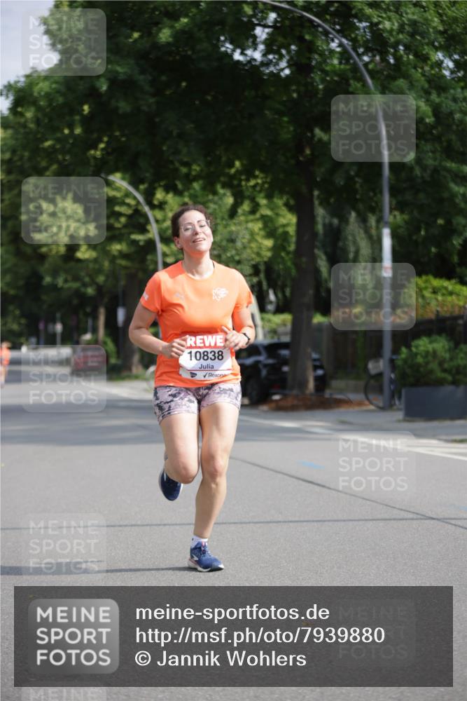 15.06.2025 - REWE Women's Run Jannik Wohlers http://msf.ph/oto/7939880 15.06.2025 08:45:01 Laufen 10838 meine-sportfotos.de