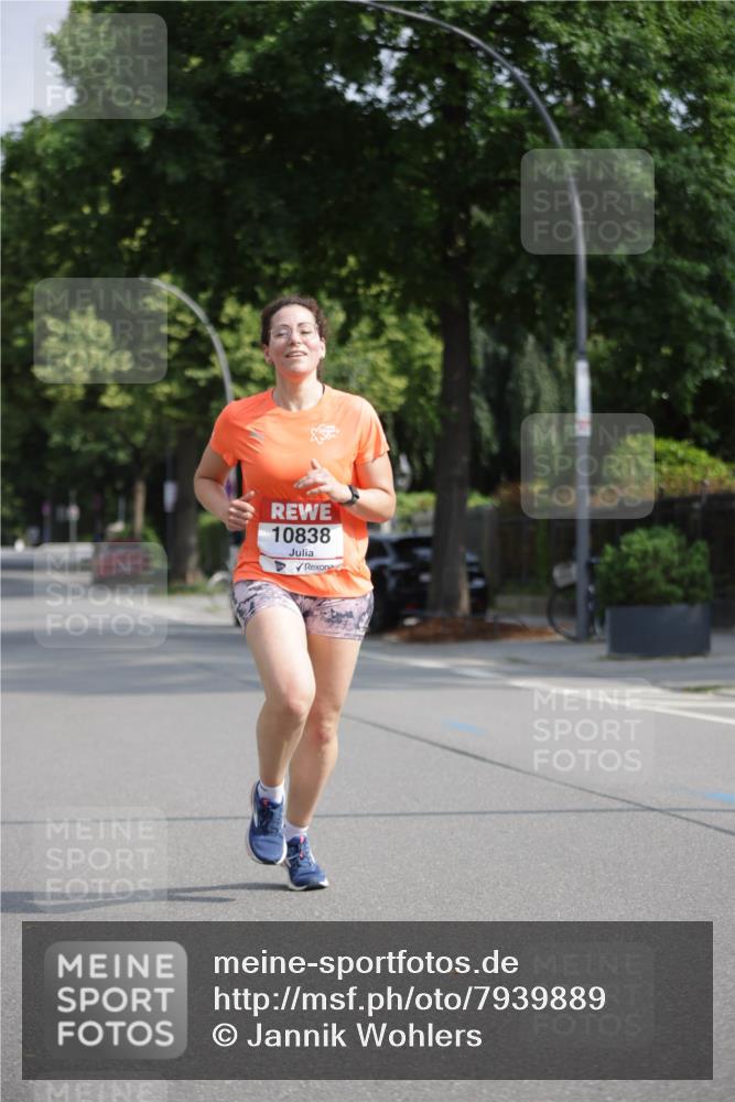 15.06.2025 - REWE Women's Run Jannik Wohlers http://msf.ph/oto/7939889 15.06.2025 08:45:01 Laufen 10838 meine-sportfotos.de