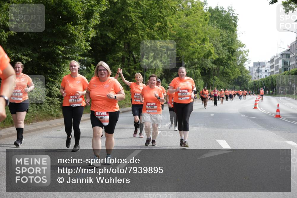15.06.2025 - REWE Women's Run Jannik Wohlers http://msf.ph/oto/7939895 15.06.2025 10:14:54 Laufen 5165, 5237, 5382, 503, 5587, 5588 meine-sportfotos.de