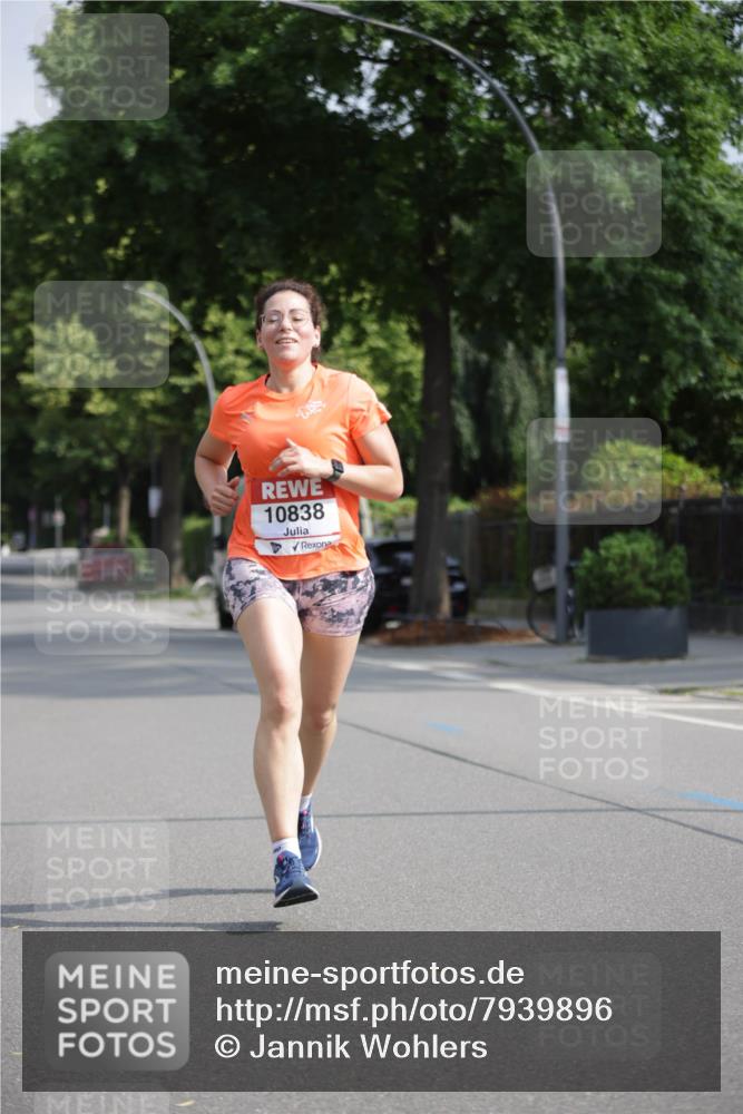 15.06.2025 - REWE Women's Run Jannik Wohlers http://msf.ph/oto/7939896 15.06.2025 08:45:01 Laufen 10838 meine-sportfotos.de